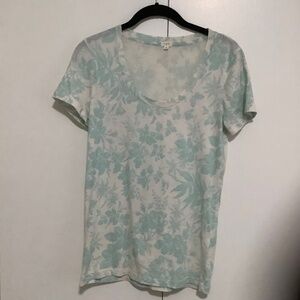 Short Sleeve Ivory with Green Floral Pattern T-Shirt Size Small